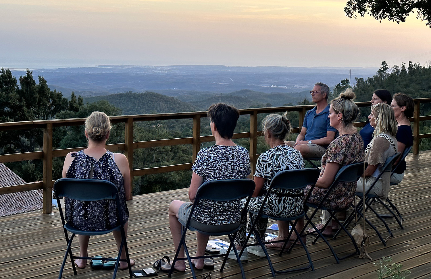 Groep mensen in een kring